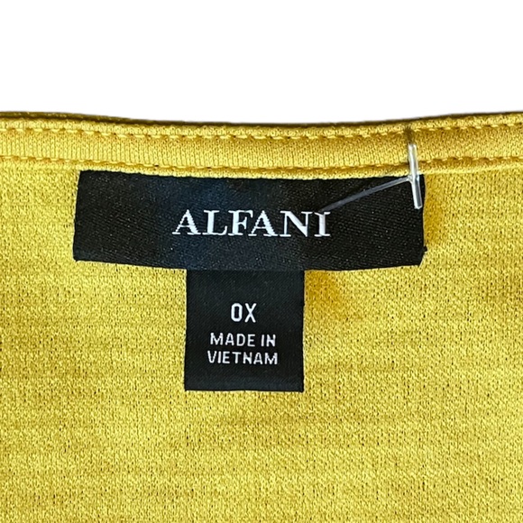 NWOT Alfani Striped Sleeveless Scoop-Neck Top, Goldenrod | 0X (12W) - Picture 5 of 11